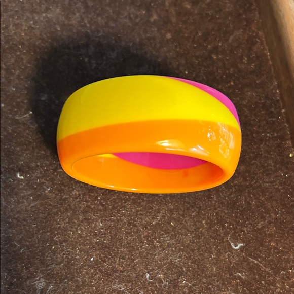 Vintage Jewelry - Vintage Yellow Orange Pink Plastic Resin Bangle Chunky Bracelet